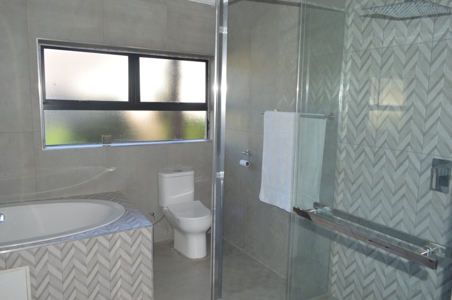 4 Bedroom Property for Sale in Flamwood North West